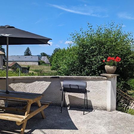 Logement A Brive Proche Centre-Ville Et Campagne - Climatisation, Wifi, Coin Exterieur Et Parking Prives מראה חיצוני תמונה